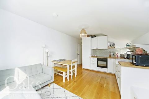 3 bedroom apartment for sale, Gleneagle Road, Streatham