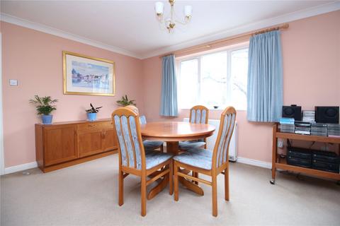 2 bedroom apartment for sale, Elm Court, Old Milton Road, New Milton, Hampshire, BH25