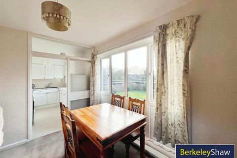 2 bedroom flat for sale, Dowhills Park, Liverpool