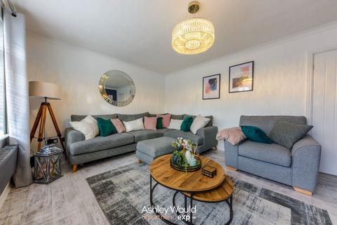 6 Ashdene Close, Kidderminster, DY10 3XB