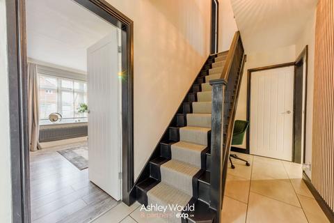 6 Ashdene Close, Kidderminster, DY10 3XB