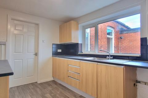 3 bedroom flat to rent, Morgan Street, Sunderland SR5