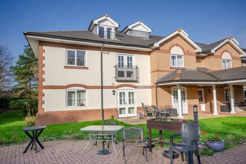 1 bedroom flat for sale, Hornbeam House, Woodland Court, Partridge Drive, Downend, Bristol, BS16  2RJ