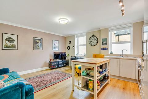 1 bedroom flat for sale, 29 High Street, Epsom KT17