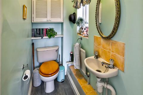 134 Elmcroft Avenue, London, E11 2DB
