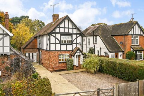 3 bedroom detached house for sale, Church Road, Ashford TN24