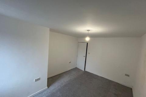 2 bedroom apartment to rent, Cross Hills, Kippax, Leeds