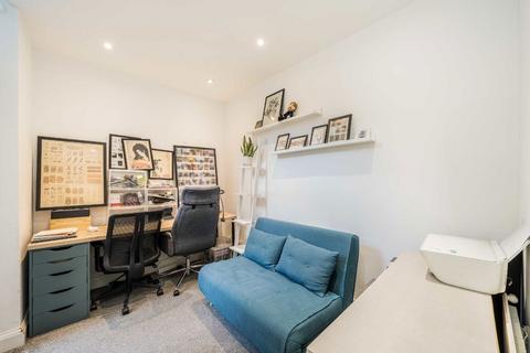 2 bedroom flat to rent, Portnall Road, London W9