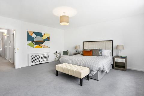 4 bedroom house to rent, Palace Gardens Terrace, London W8