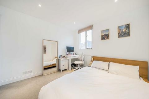 3 bedroom flat for sale, Earlsfield Road, London SW18