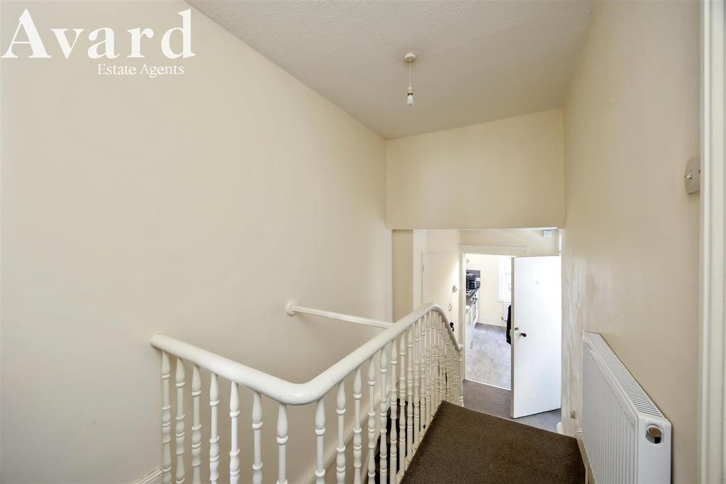 Ditchling Rise, 122 TFF-015.jpg