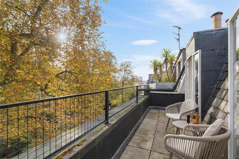 2 bedroom flat for sale, Arundel Gardens, W11