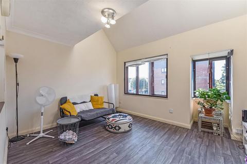 2 bedroom maisonette for sale, Goldsmith Avenue, Southsea