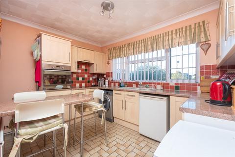 3 bedroom chalet for sale, Marconi Road, Northfleet, Gravesend, Kent