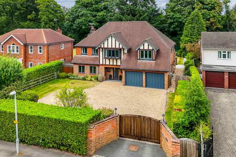 5 bedroom detached house for sale, Gregories Road, Beaconsfield, HP9