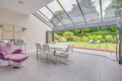 80 Gregories Road, Beaconsfield, HP9 1HL