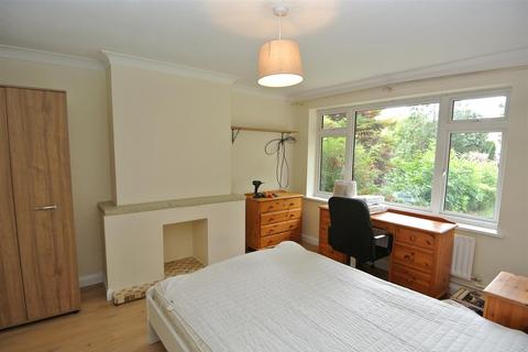 6 bedroom house to rent, Moore Grove Crescent, Egham TW20