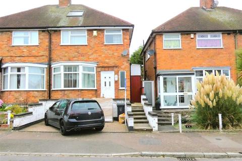 3 bedroom semi-detached house for sale, Averil Road, Leicester LE5