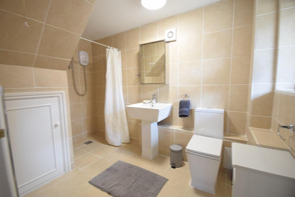 Wet Room/cloakroom