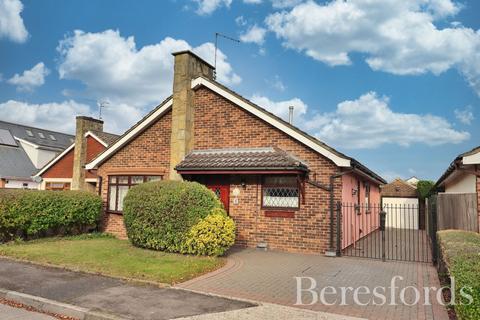 2 bedroom bungalow for sale, Longleat Close, Chelmsford, CM1