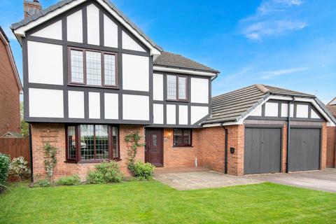 4 bedroom detached house for sale, Rose Farm Drive, Newark NG23