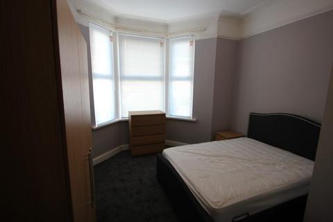 2 bedroom apartment to rent, Claude Place, Cardiff