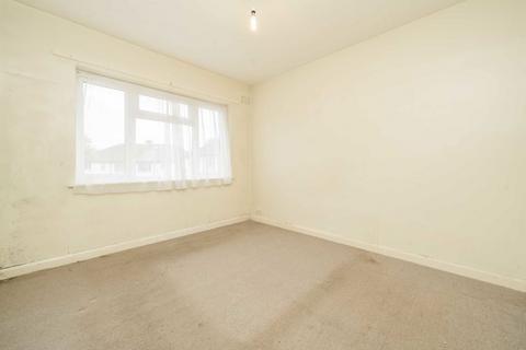 3 bedroom flat for sale, Grafton Close, London W13