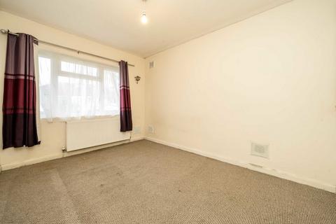 4 Grafton Close, London, W13 0JL
