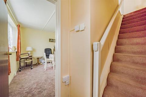 6 Heol Vaughan, Burry Port, SA16 0HF