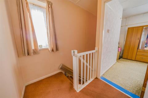 6 Heol Vaughan, Burry Port, SA16 0HF