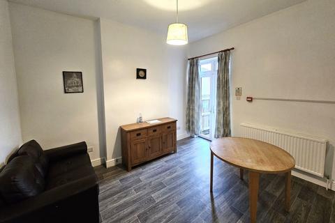 4 bedroom terraced house for sale, 9 Oakfield Road, Balsall Heath, Birmingham, West Midlands, B12 9PX