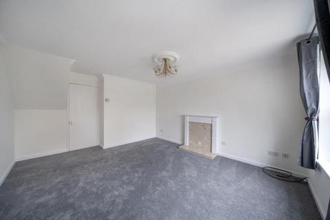 2 bedroom end of terrace house to rent, Watermead,  Aylesbury,  HP19