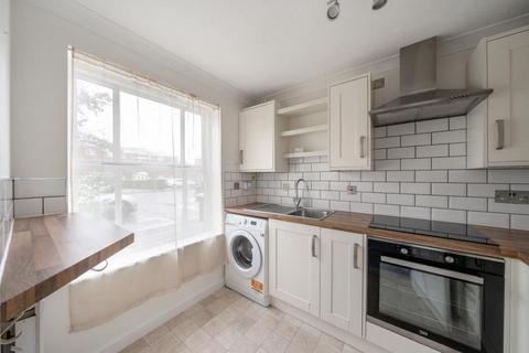undefined, Watermead,  Aylesbury,  HP19