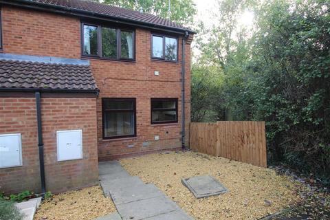 1 bedroom maisonette to rent, Avonbank Close, Walkwood, Redditch, B97 5XR