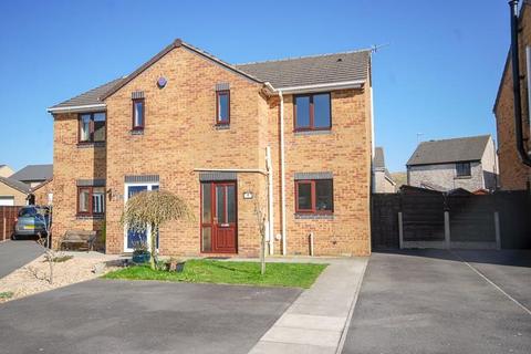 3 bedroom semi-detached house to rent, Wains Close, Buxton