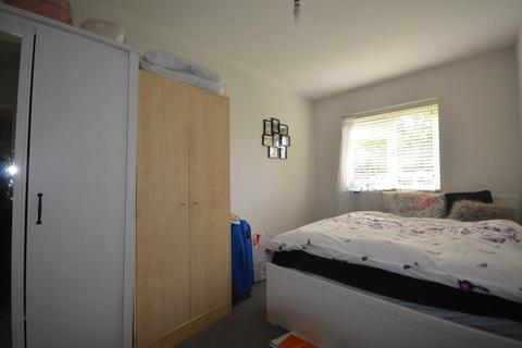 2 bedroom flat to rent, Willow Court, Fulbeck Way, Harrow, HA2 6LH