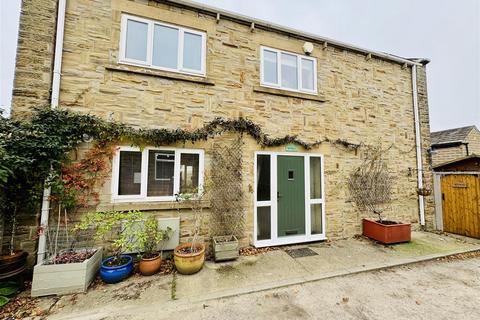 3 bedroom character property for sale, Holmfield, Clayton West, Huddersfield, HD8 9LZ