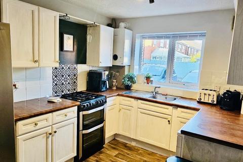 2 bedroom end of terrace house to rent, Leeds Avenue, Worcester, Worcestershire, WR4 0QL