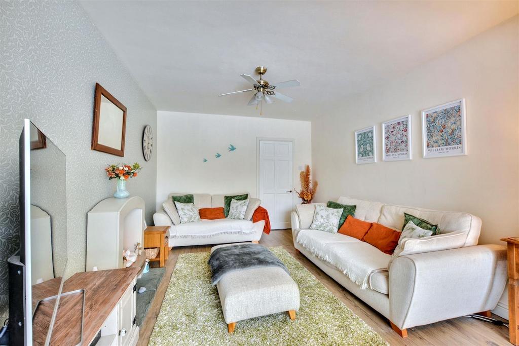 Open Plan Living/Dining Room