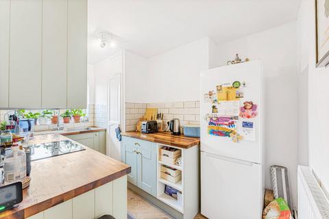 2 bedroom flat for sale, Grange Road, Plaistow, London, E13 0EE