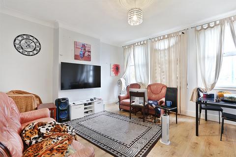 Flat for sale, London SE6