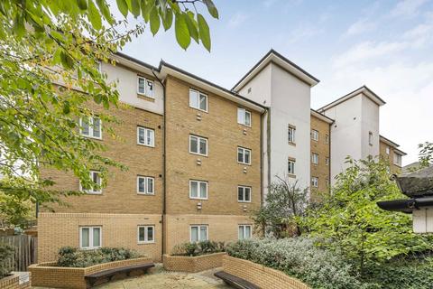 2 bedroom flat for sale, Lorne Close, London NW8