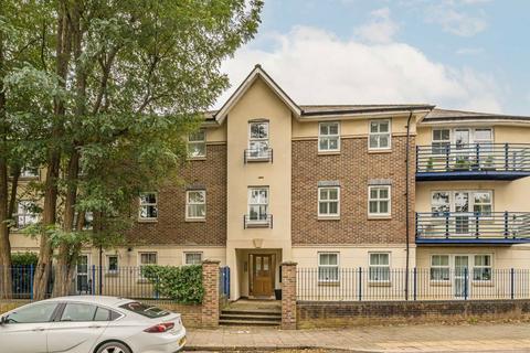 3 bedroom flat to rent, Lower Kings Road, Kingston Upon Thames KT2