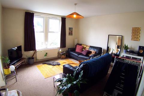 2 bedroom apartment to rent, Cardigan Road, Leeds