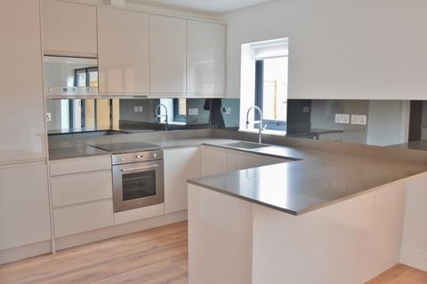 2 bedroom house to rent, Edelney Close, East Finchley