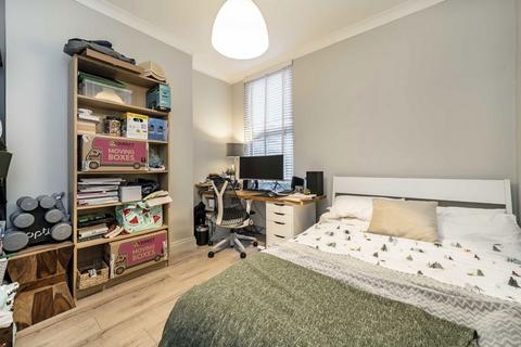 2 bedroom flat to rent, Bovill Road, London SE23