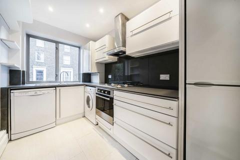 2 bedroom flat to rent, Murray Mews, London NW1