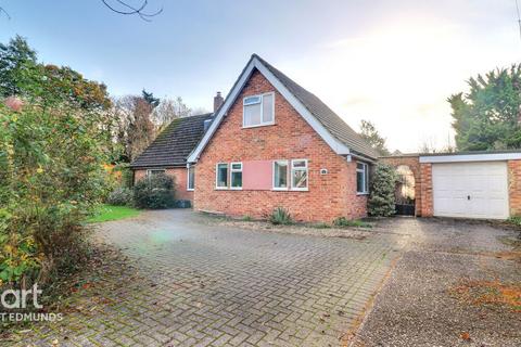 4 bedroom chalet for sale, Manor Garth, Pakenham, Bury St Edmunds