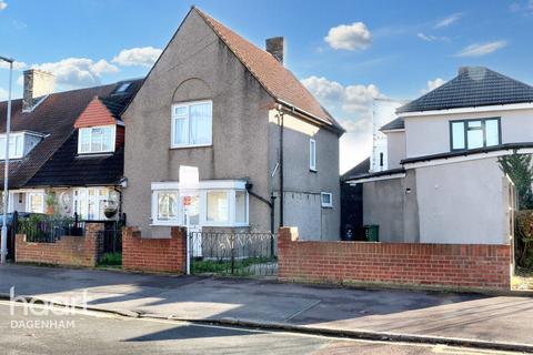 3 bedroom end of terrace house for sale, Downing Road, Dagenham