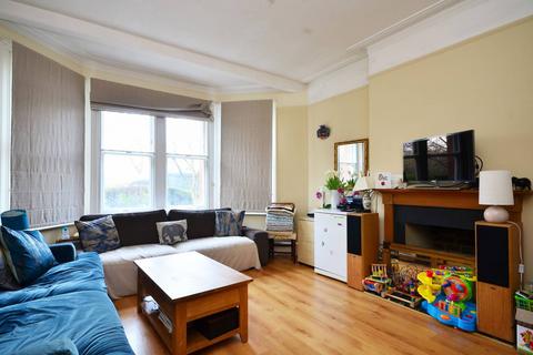 2 bedroom flat to rent, Prince of Wales Drive, Battersea, London, SW11